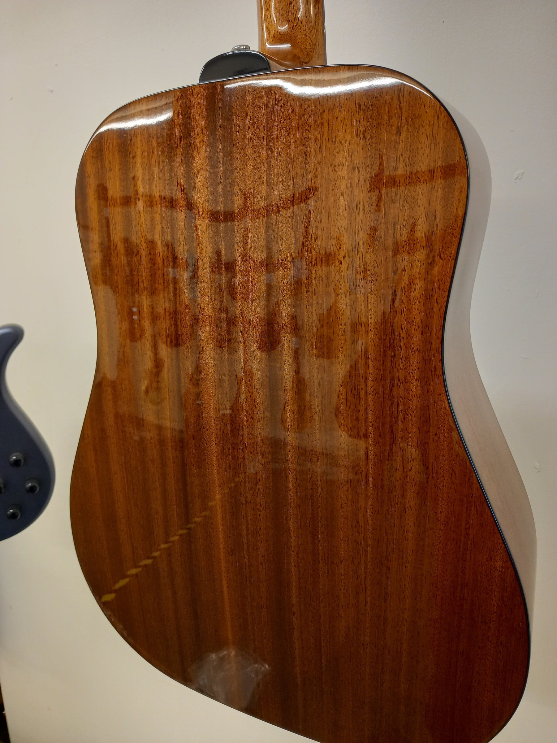 Guild D-120 with Gig bag