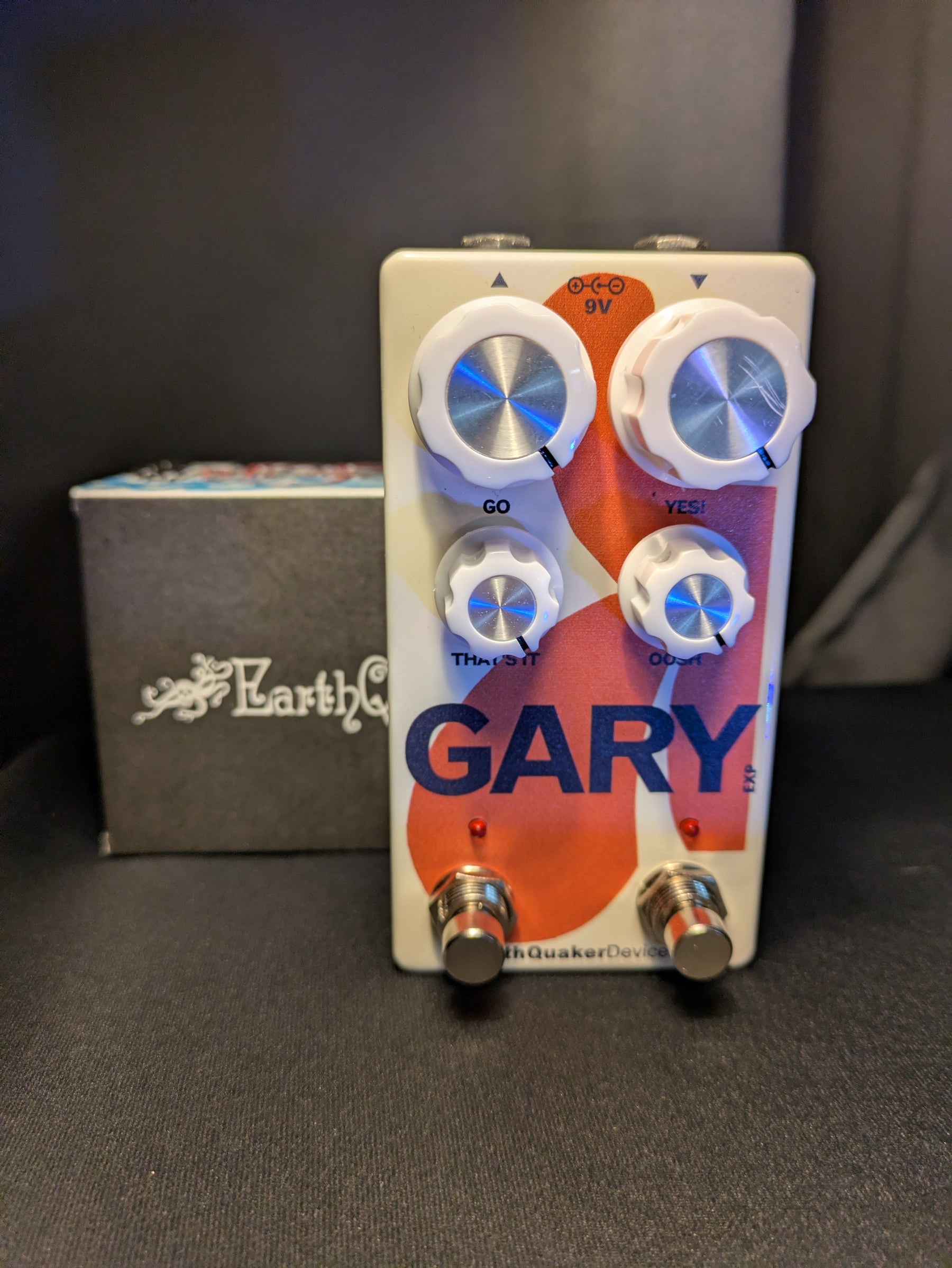 EarthQuaker Devices Gary - Automatic Pulse Width Modulation Fuzz and Dynamic Natural Overdrive