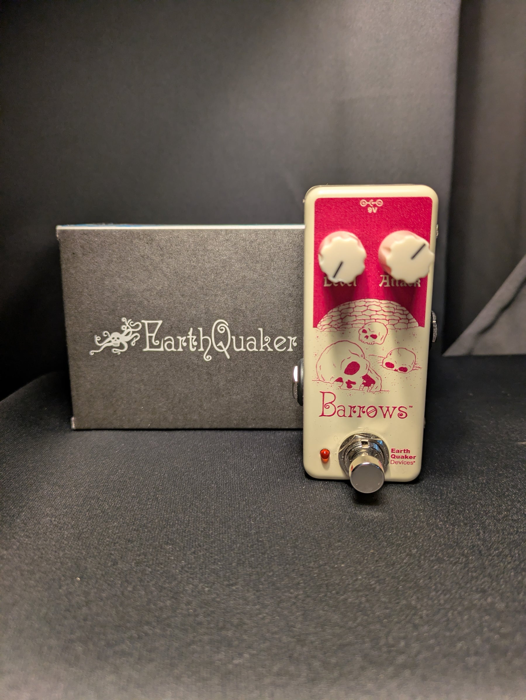EarthQuaker Devices Barrows, Fuzz Attacker