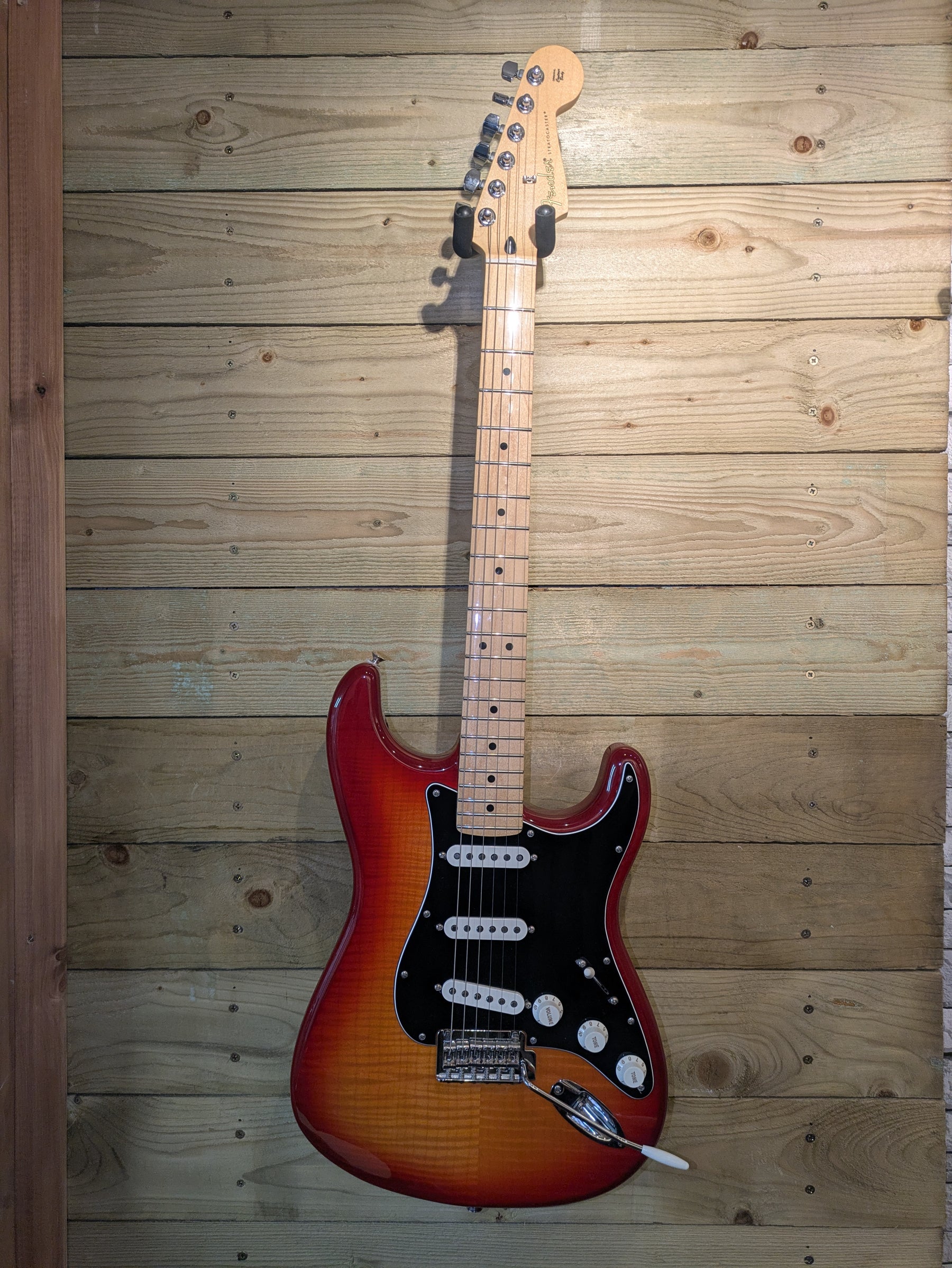 【値下げ】Fender Player Stratocaster Plus Top Amazon | Fender エレキギター Player Stratocaster® Plus Top